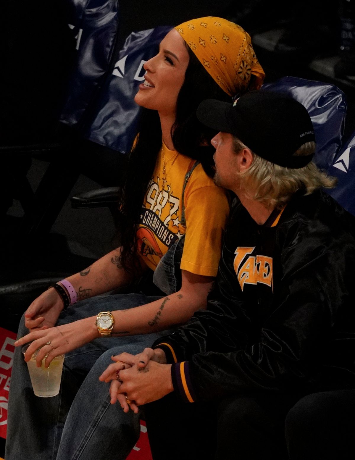 halsey-and-alev-aydin-at-houston-rockets-vs-la-lakers-game-10-31-2021
