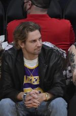 HALSEY and Alev Aydin at Lakers Game at Staples Center in Los Angeles 11/28/2021