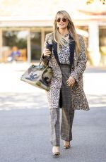 HEIDI KLUM Out in Los Angeles 11/26/2021