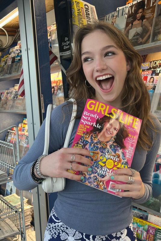 JAYDEN BARTELS - Instagram Photos and Video 11/25/2021