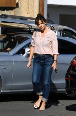 JENNIFER GARNER Arrives at a Spa in Brentwood 11/12/2021