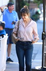 JENNIFER GARNER Arrives at a Spa in Brentwood 11/12/2021