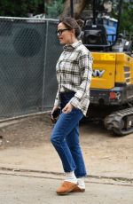 JENNIFER GARNER at Her New House Under Construction in Brentwood 11/03/2021