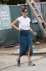 JENNIFER GARNER Checking on the Construction of Her New Home in Los Angeles 11/14/2021