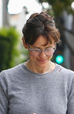 JENNIFER GARNER Out for Coffee in Santa Monica 11/09/2021