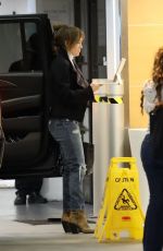 JENNIFER LOPEZ Heading to Her Office in Los Angeles 11/07/2021
