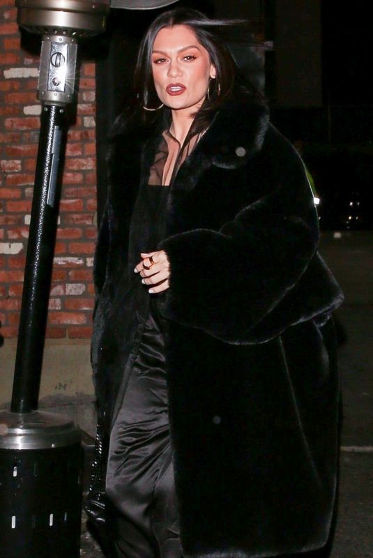 JESSIE J Out for Dinner with Friends in Los Angeles 11/24/2021