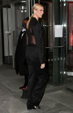 KARLIE KLOSS Arrives at WSJ Innovator Awards in New York 11/01/2021