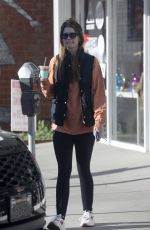 KATHERINE SCHWARZENEGGER Out for Iced Coffee at Alfred