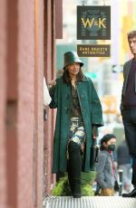 KATIE HOLMES and David Alexander Flinn on the Set of Rare Objects in New York 11/10/2021