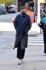 KATIE HOLMES Arrives on the Set of Rare Objects in New York 11/16/2021