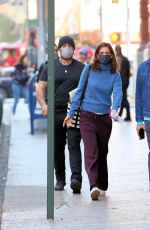 KATIE HOLMES Heading to Her Trailer on the Set of Rare Objects in New York 11/10/2021
