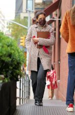 KATIE HOLMES Heading to the Set of Rare Objects in New York 11/15/2021