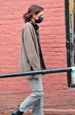 KATIE HOLMES Leaves Rare Objects Set in New York 11/11/2021