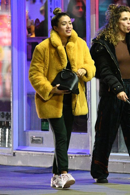 KAZIMIR CROSSLEY Out for Dinner in Bromley 11/18/2021