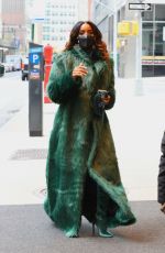 KELLY ROWLAND Leaves Macy