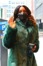 KELLY ROWLAND Leaves Macy