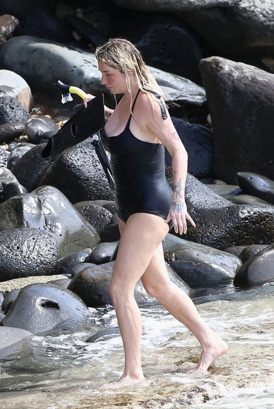 KESAH in Swimsuit at a Beach in Hawaii 11/09/2021