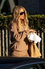 KHLOE KARDASHIAN Leaves an Office in Calabasas 11/12/2021