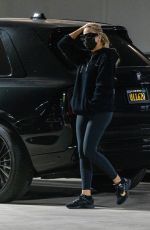 KHLOE KARDASHIAN Out in Woodland Hills 11/15/2021