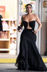 KIM KARDASHIAN at a Convenience Store After Paris Hilton