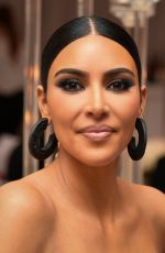 KIM KARDASHIAN at Paris Hilton