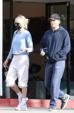 KIMBERLY STEWART Out for Lunch at Beverly Glen in Beverly Hills 11/26/2021