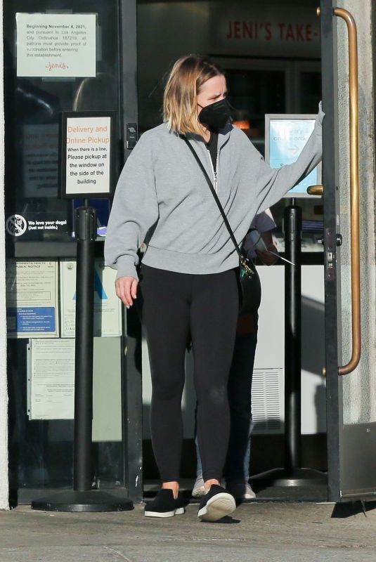 KIRSTEN BELL Out for Ice Cream in Los Feliz 11/09/2021