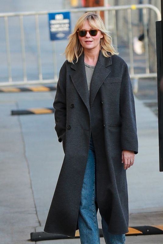 KIRSTEN DUNST Arrives at El Capitan Entertainment Centre in Hollywood 11/16/2021