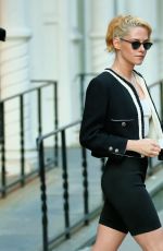 KRISTEN STEWART Out and About in New York 11/04/2021