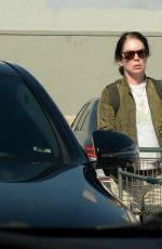 LARA FLYNN BOYLE Shopping at Bristol Farms 11/05/22021