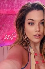 LAUREN SUMMER - Instagram Photos 11/03/2021