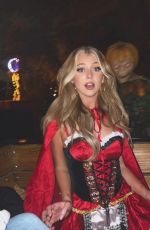 LOREN GRAY - Instagram Photos 11/01/2021