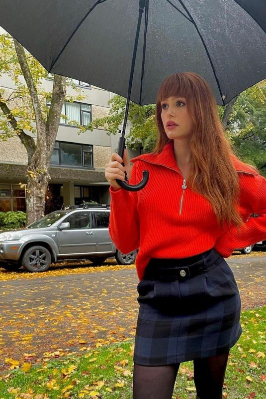 MADELAINE PETSCH - Instagram Photos 11/18/2021