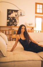 MADISON PETTIS - Instagram Photos 11/25/2021