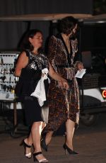 MAGGIE GYLLENHAAL Arrives at Simon Huck
