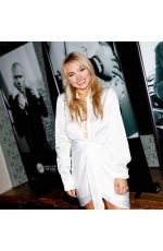 NATALIE ALYN LIND - Instagram Photos 11/18/2021