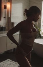 NICKY GILE - Instagram Photos 11/14/2021