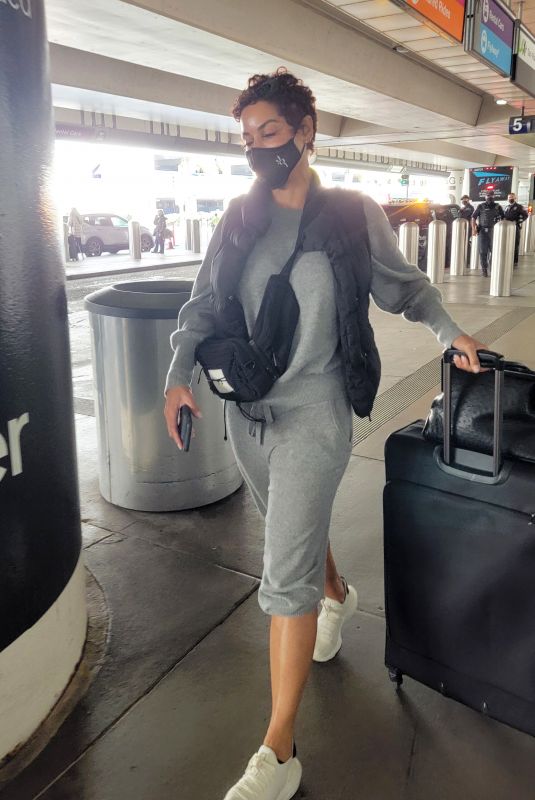 NICOLE MURPHY at LAX Airport in Los Angeles 11/08/2021