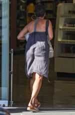 NICOLE MURPHY Out with Her Dog at a Pet Store in Beverly Hills 11/28/2021