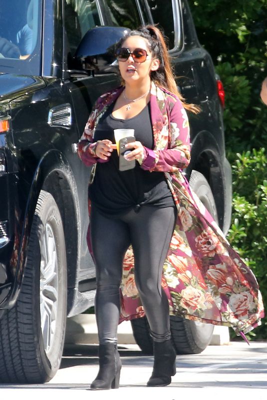 NICOLE SNOOKI POLIZZI on the Set of a Reality Show in Florida Keys 11/06/2021