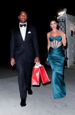 NICOLE WILLIAMS Leaves Paris Hilton