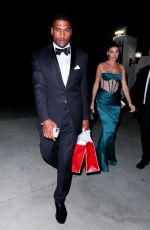 NICOLE WILLIAMS Leaves Paris Hilton