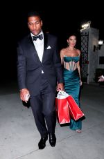 NICOLE WILLIAMS Leaves Paris Hilton