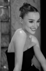 PHOEBE DYNEVVOR - Harper