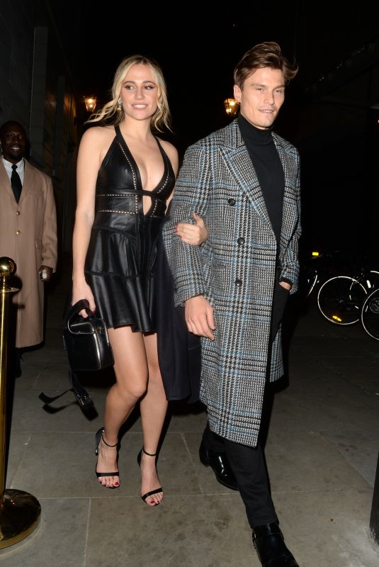 PIXIE LOTT at Valentino Beauty VIP Dinner at NoMad in London 11/17/2021