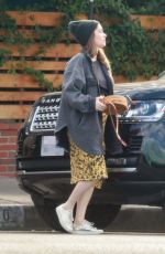 Pregnant LAUREN PARSEKIAN Out for Breakfast in Los Feliz 11/22/2021