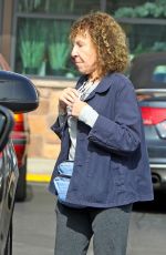 RHEA PERLMAN Shopping at Gelsons in Los Angeles 11/23/2021