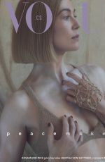ROSAMUND PIKE for Vogue Magazine, Czech December 2021