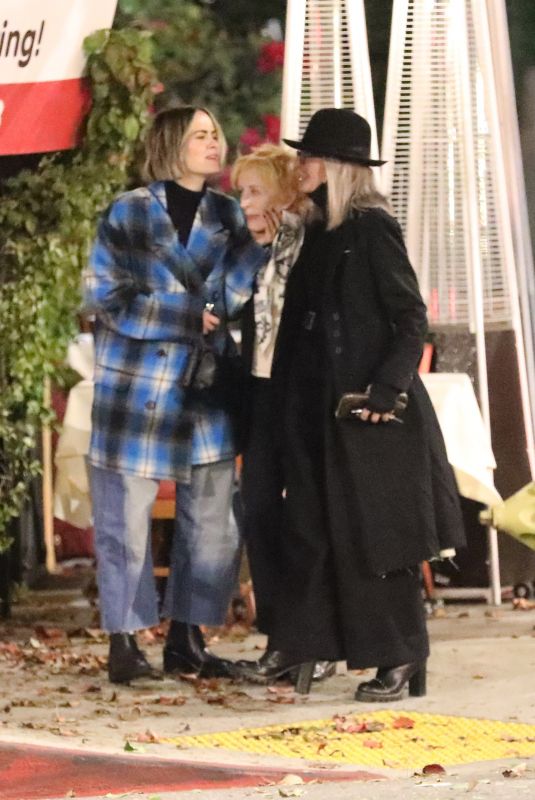 SARAH PAULSON, HOLLAN TAYLOR and DIANE KEATON at Il Piccolino in West Hollywood 11/24/2021